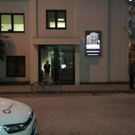 White Apartment Tiranë Ngoại thất bức ảnh