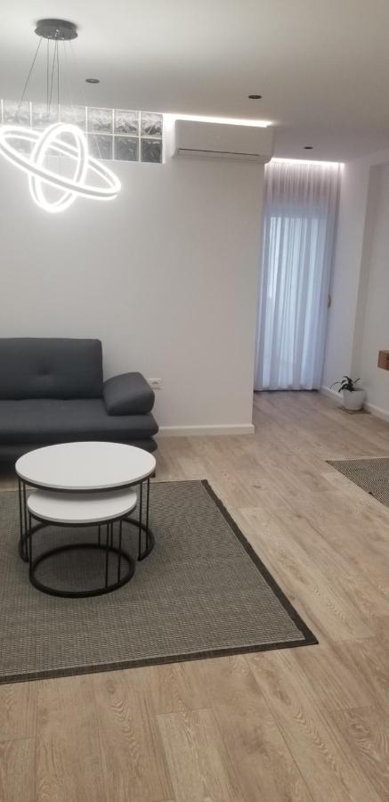 White Apartment Tiranë Ngoại thất bức ảnh