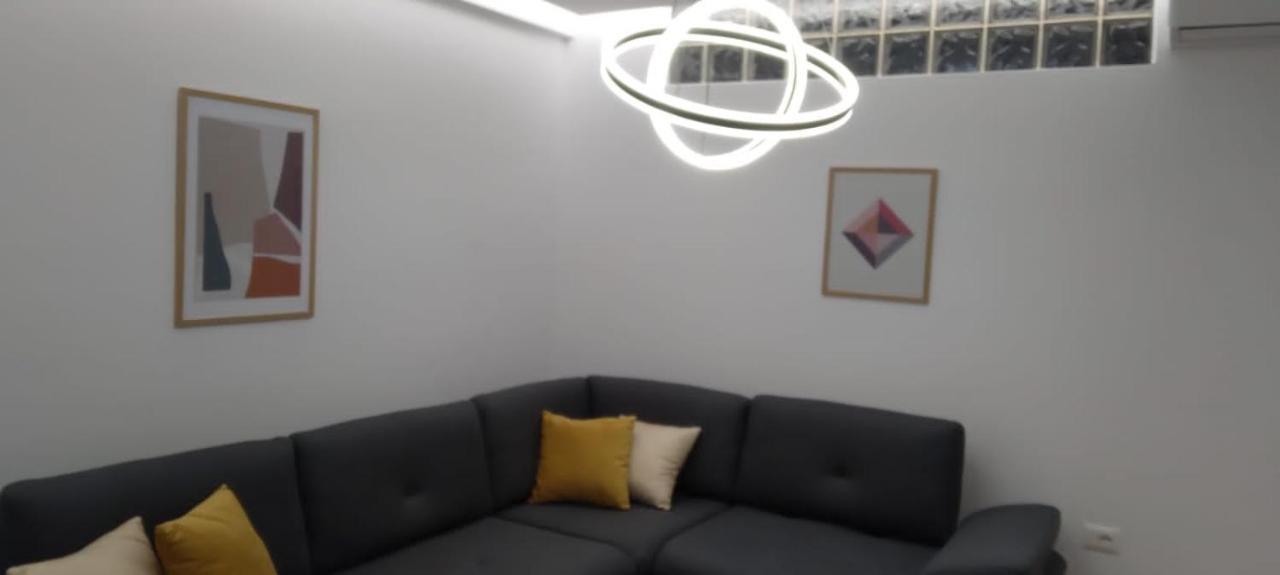 White Apartment Tiranë Ngoại thất bức ảnh