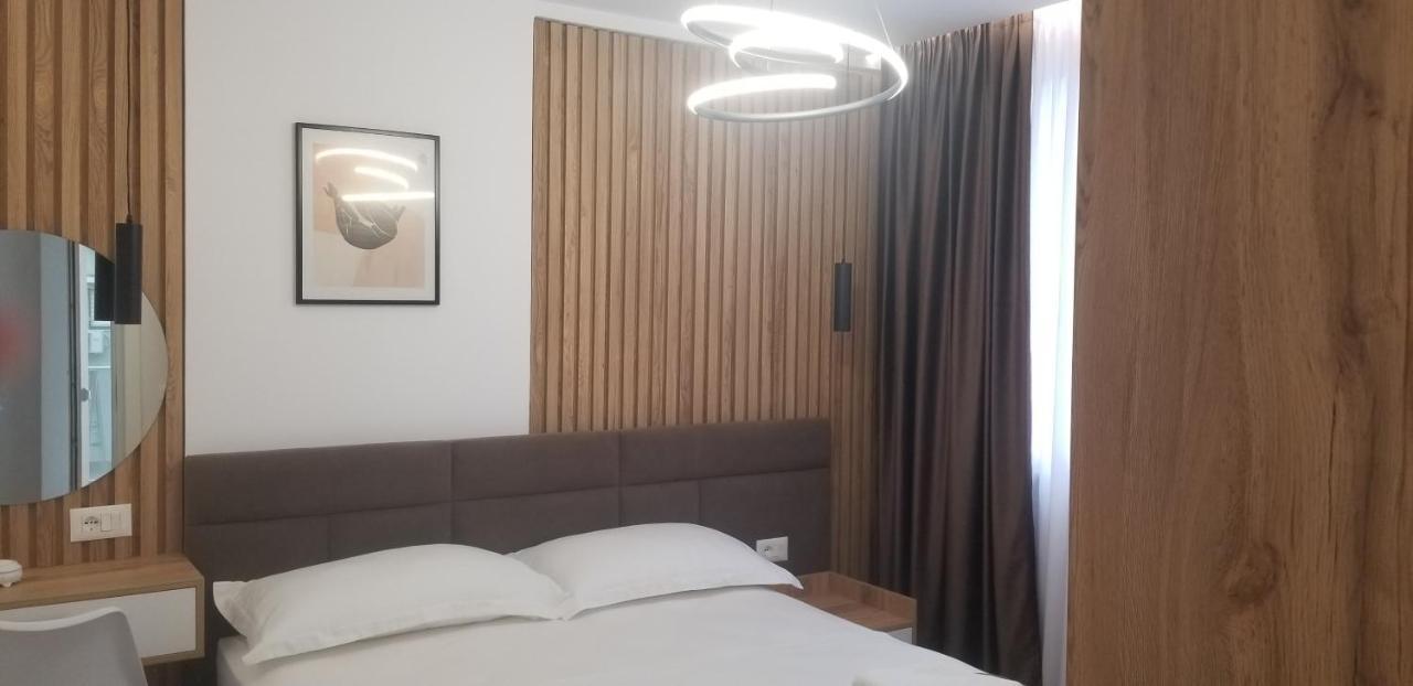 White Apartment Tiranë Ngoại thất bức ảnh