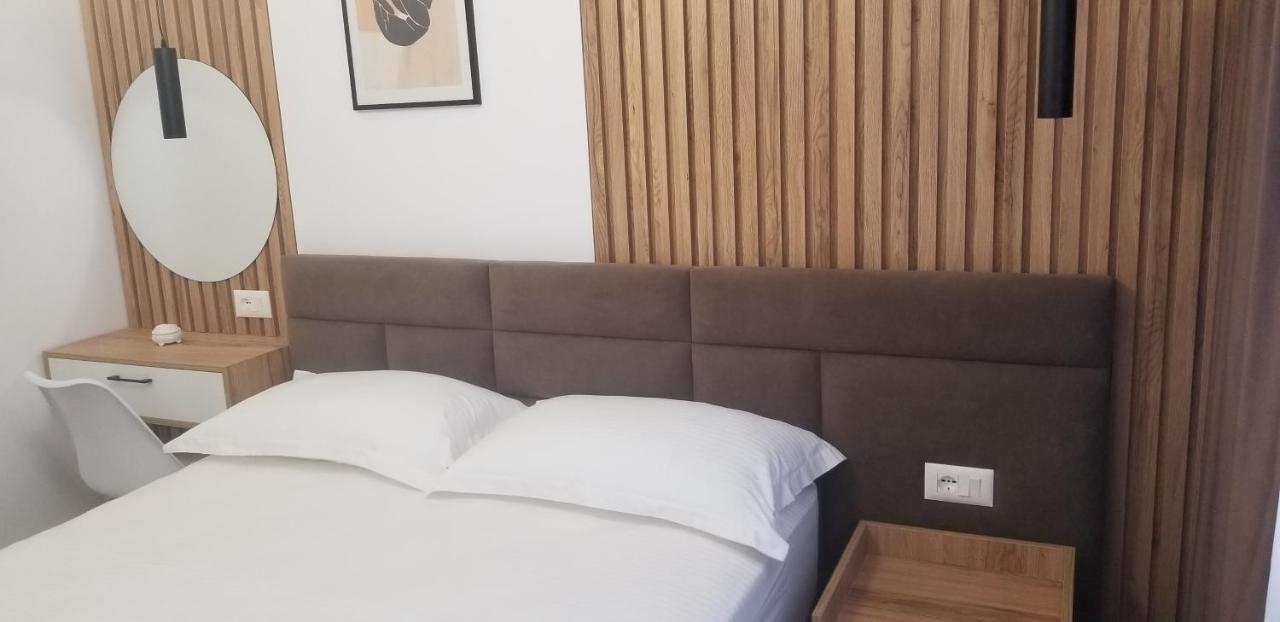 White Apartment Tiranë Ngoại thất bức ảnh